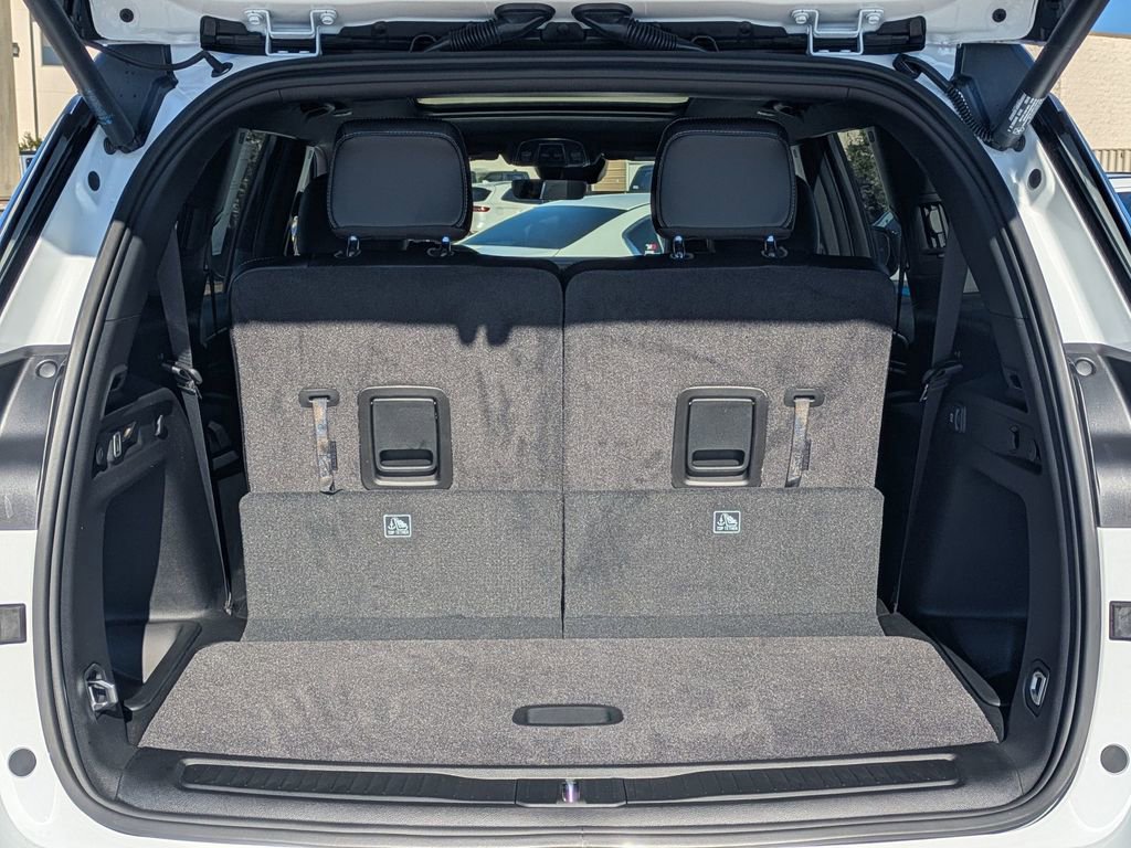 New 2025 Jeep Grand Cherokee L Limited image 32