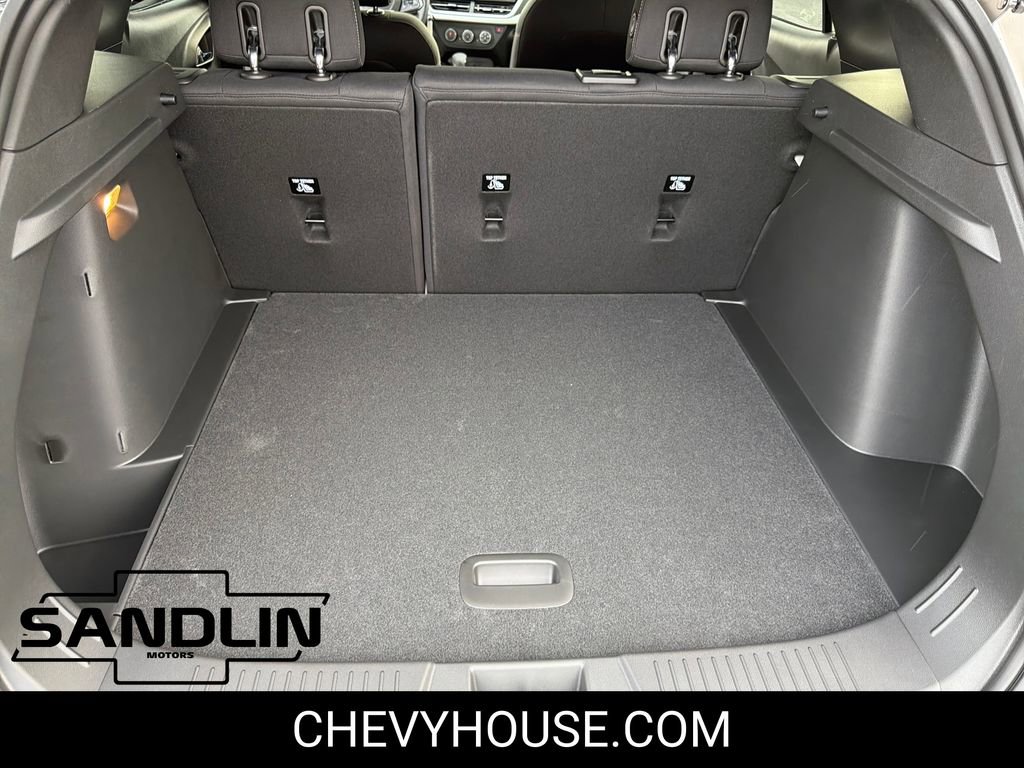 New 2026 Chevrolet Trax RS w/ Sunroof Package image 24