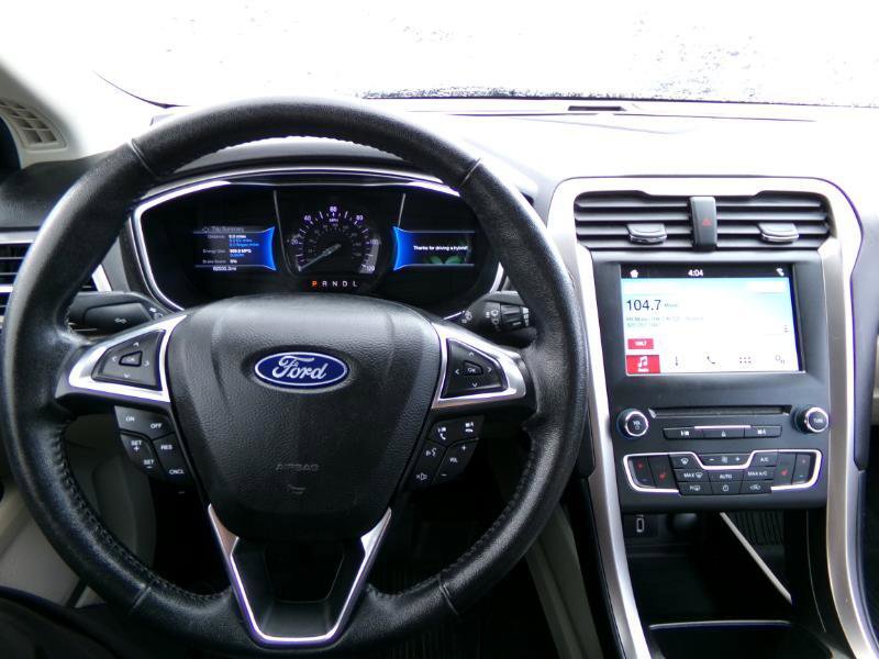 Used 2018 Ford Fusion Energi SE image 30