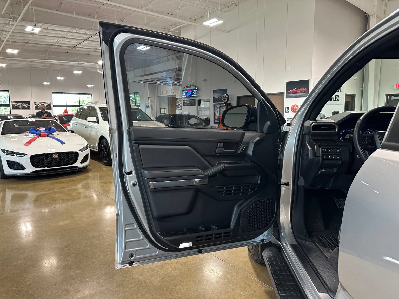 Used 2025 Toyota 4Runner TRD Off-Road Premium w/ Tow Technology Package AWD/4WD image 12