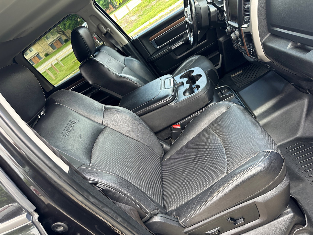 Used 2017 RAM 2500 Laramie w/ Sport Appearance Group image 21