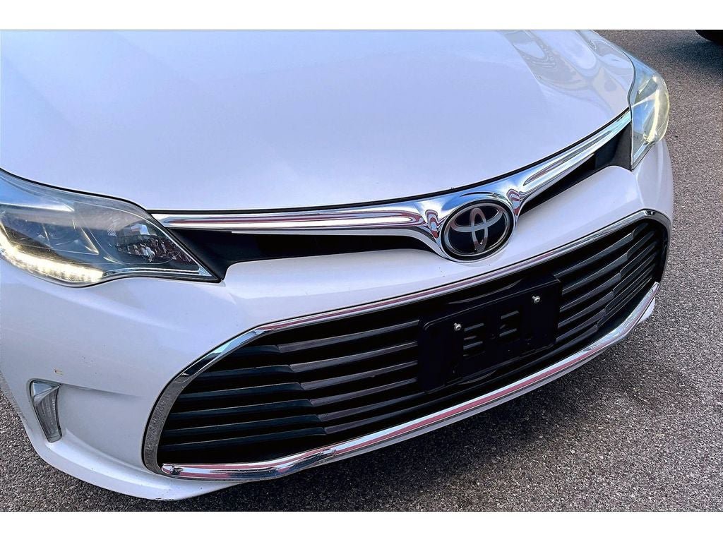 Used 2016 Toyota Avalon Limited w/ Toyota Safety Sense Package FWD image 31