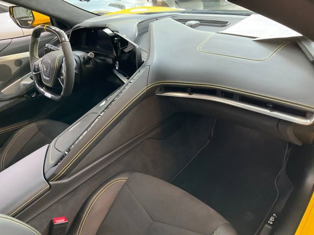 Used 2025 Chevrolet Corvette Z06 RWD image 24