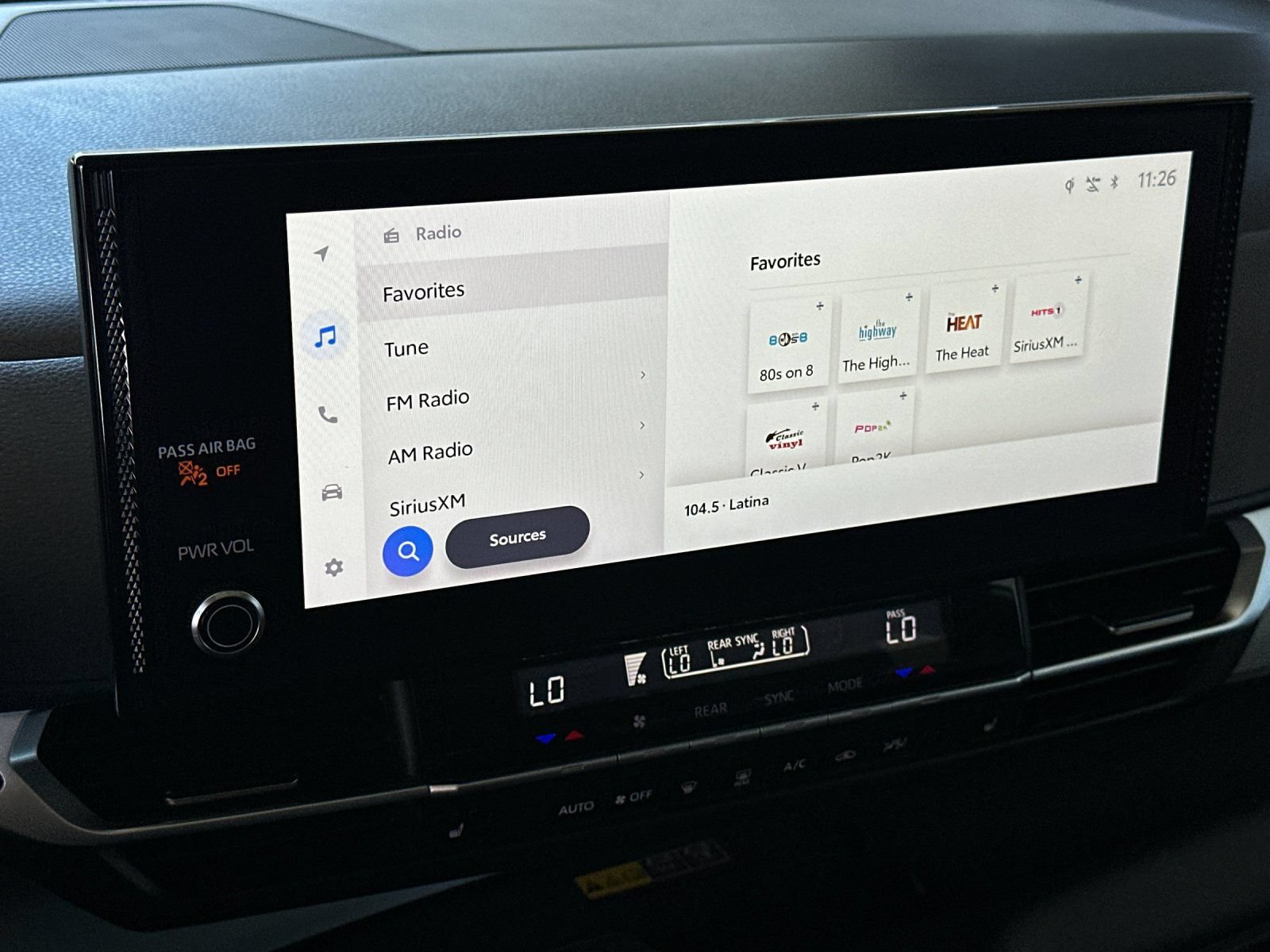 Used 2025 Toyota Sienna XLE FWD image 18
