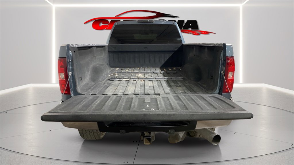 Used 2010 Chevrolet Silverado 2500 LT w/ Interior Plus Package image 5