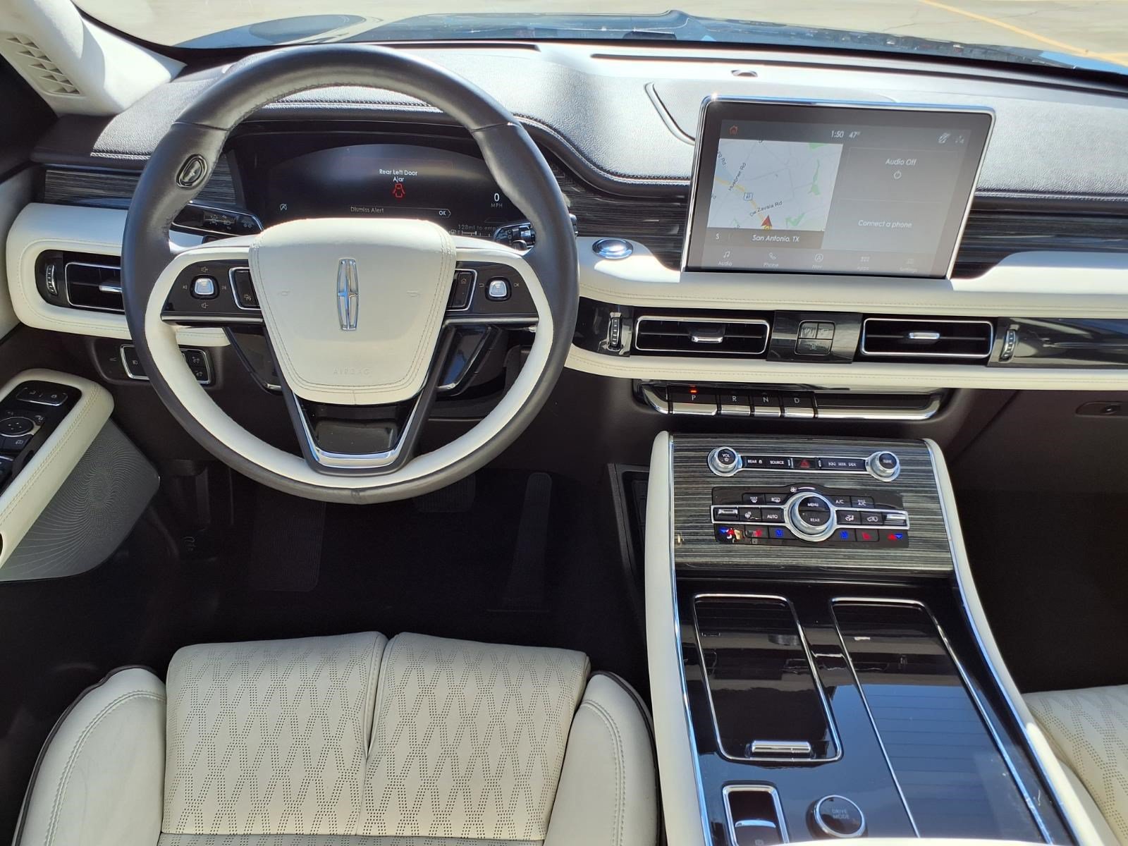 Used 2023 Lincoln Aviator Black Label w/ Class IV Trailer Tow Package AWD/4WD image 15