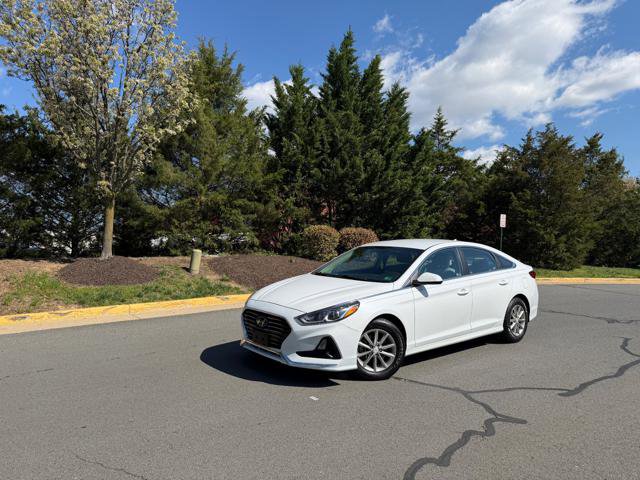 Used 2018 Hyundai Sonata SE FWD image 2