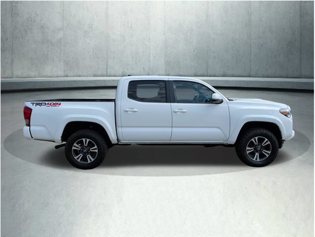 Used 2016 Toyota Tacoma TRD Sport w/ Towing Package AWD/4WD image 7