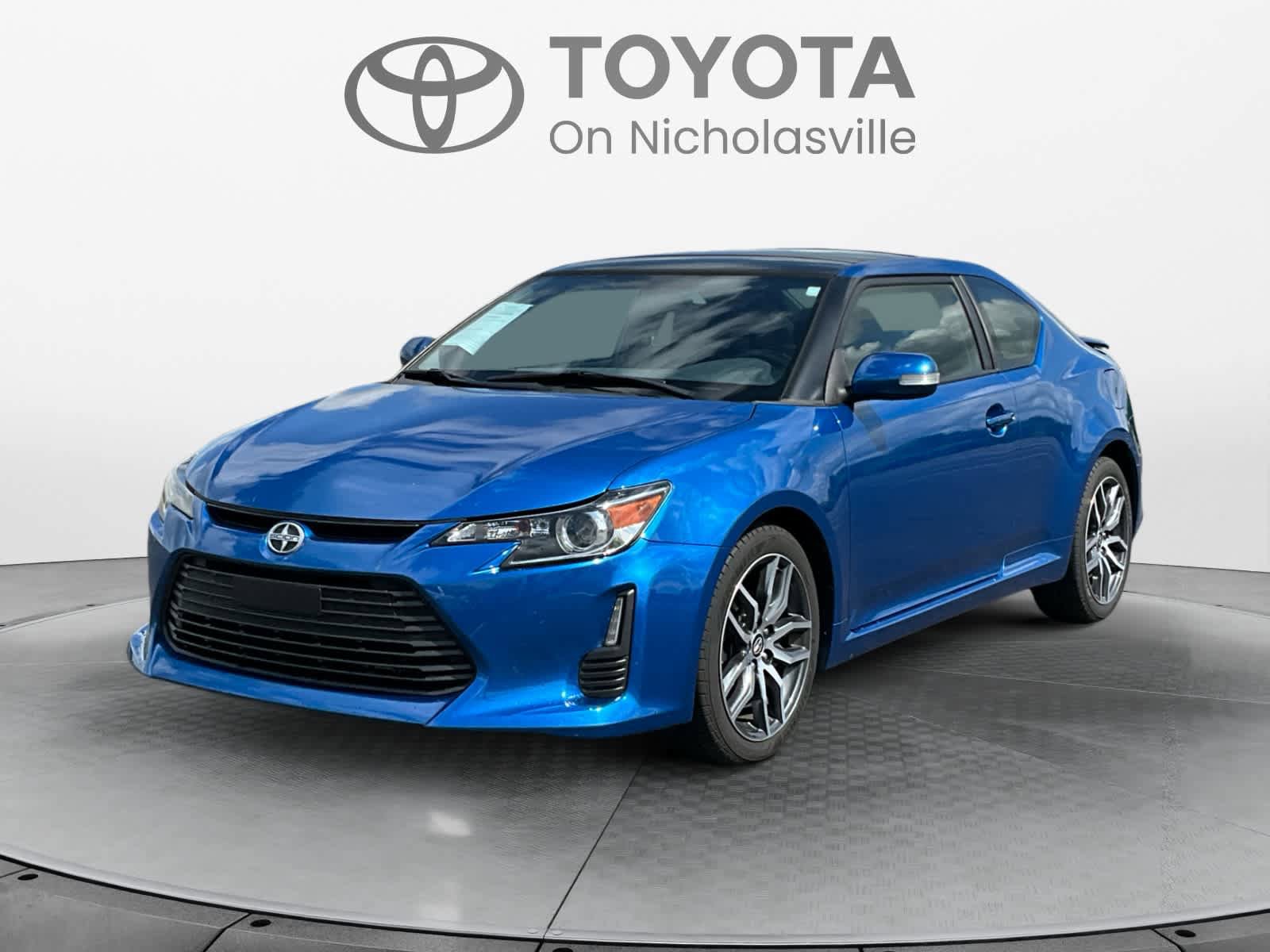 Used 2015 Scion tC FWD image 1
