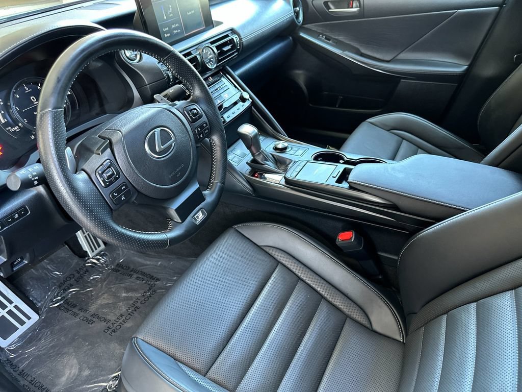 Used 2025 Lexus IS 350 F Sport RWD image 9