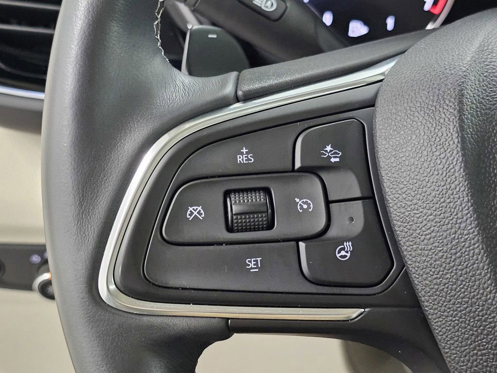 Used 2022 Buick Envision Avenir w/ Technology Package II image 42