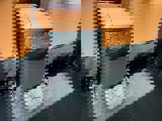 Used 2025 Toyota Highlander Platinum image 10