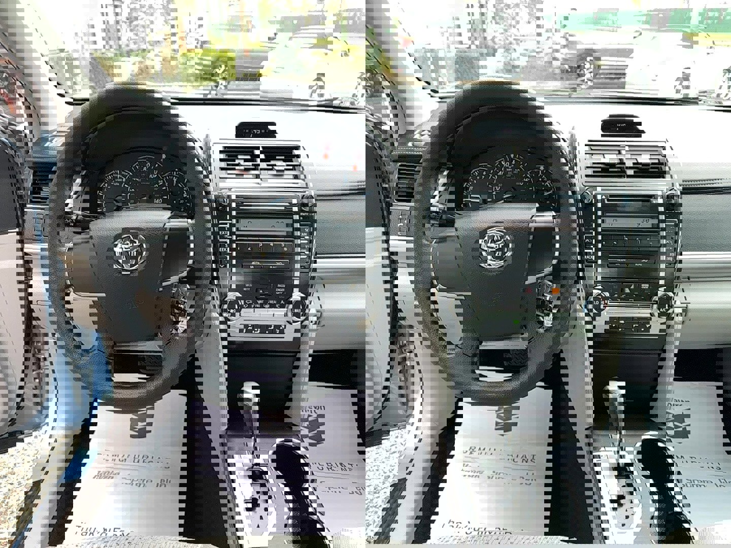 Used 2012 Toyota Camry L image 7