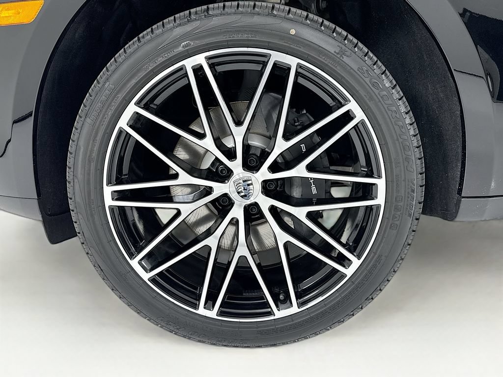 New 2026 Porsche Macan AWD/4WD image 34