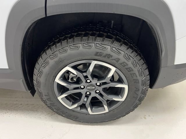 New 2027 Chevrolet Equinox ACTIV w/ Safety and Technology Package AWD/4WD image 5