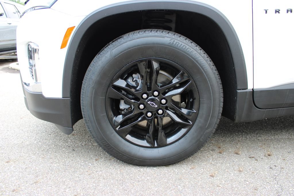 Certified 2024 Chevrolet Traverse LT w/ Midnight/Sport Edition AWD/4WD image 27