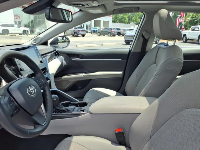 Used 2022 Toyota Camry XSE w/ Navigation Package FWD image 5