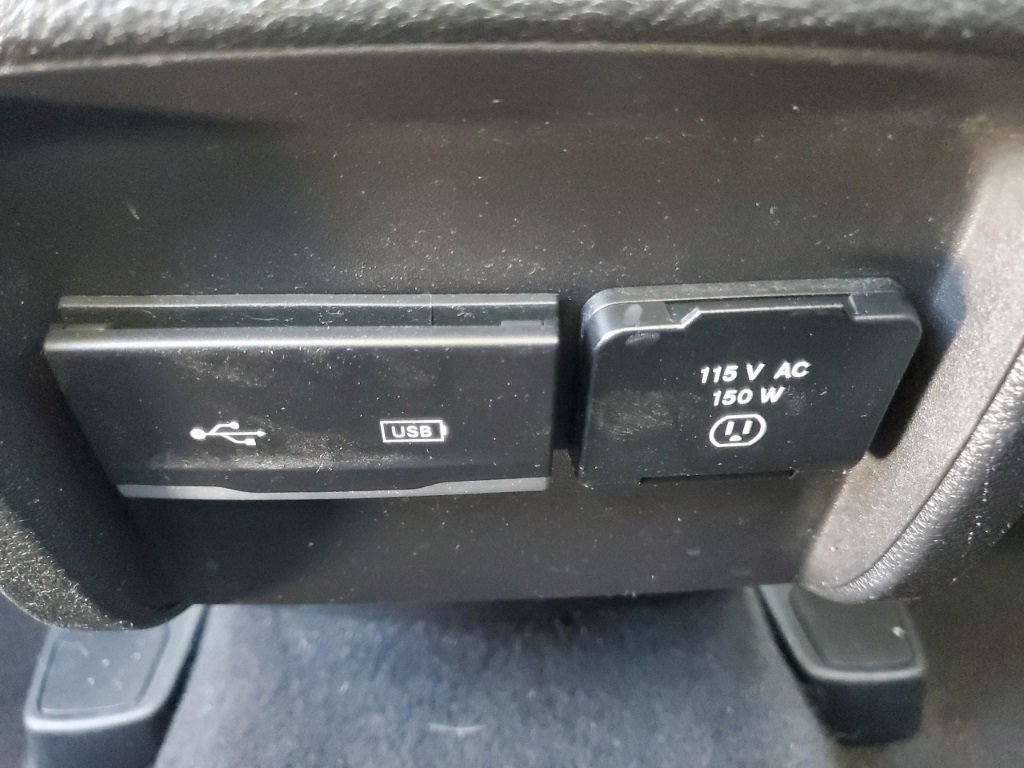 Used 2020 Jeep Cherokee Limited image 30