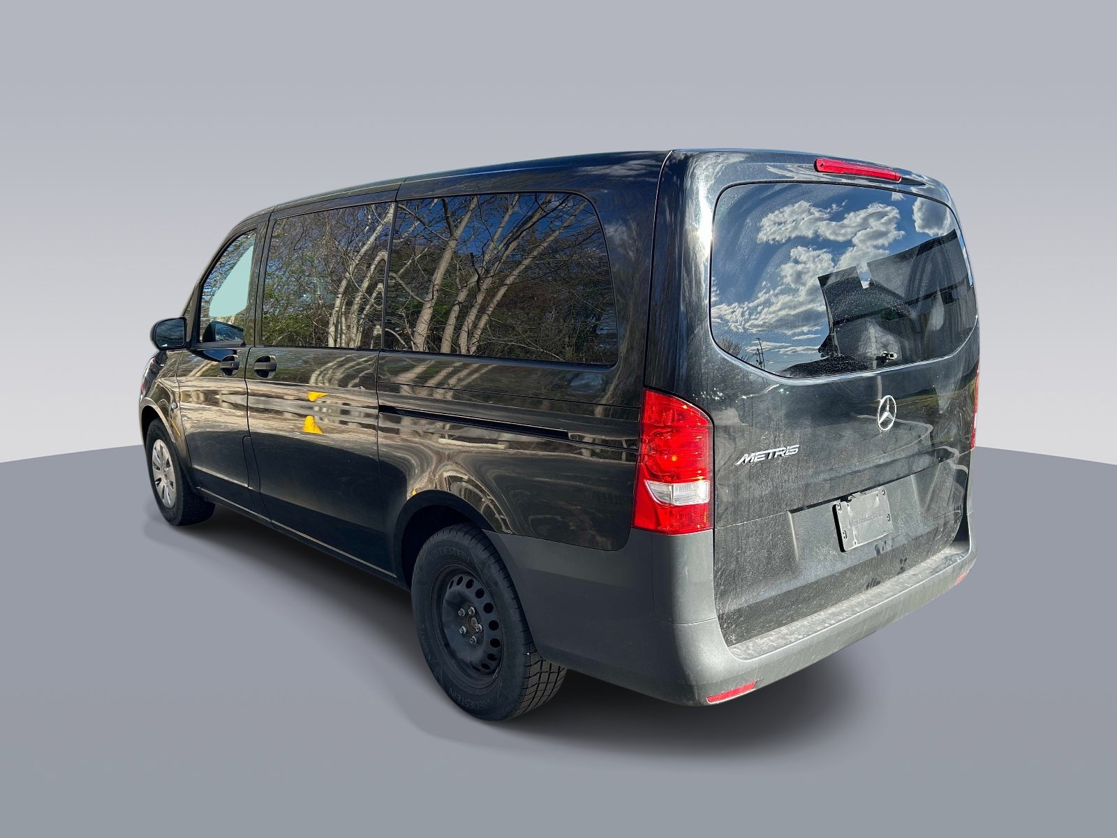 Used 2023 Mercedes-Benz Metris Passenger image 5