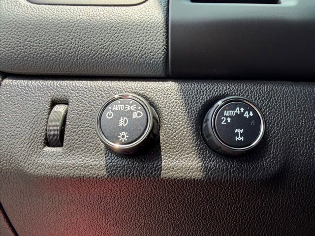 Used 2017 Chevrolet Colorado Z71 AWD/4WD image 13