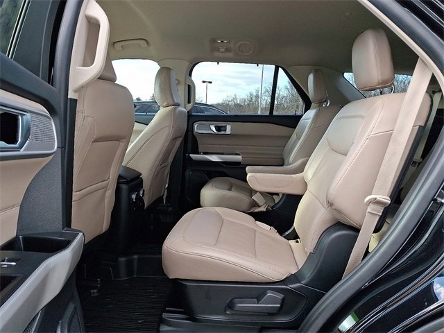 Used 2022 Ford Explorer Limited w/ Hybrid Equipment Group 310A image 10