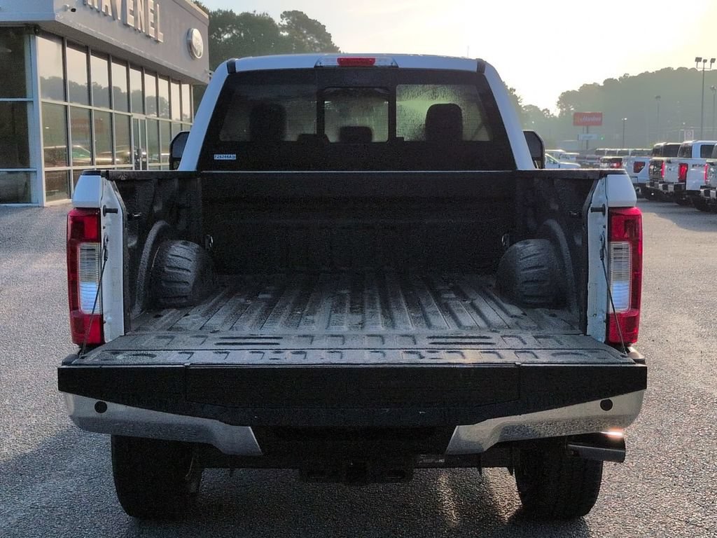 Used 2017 Ford F250 Lariat w/ Lariat Ultimate Package AWD/4WD image 13