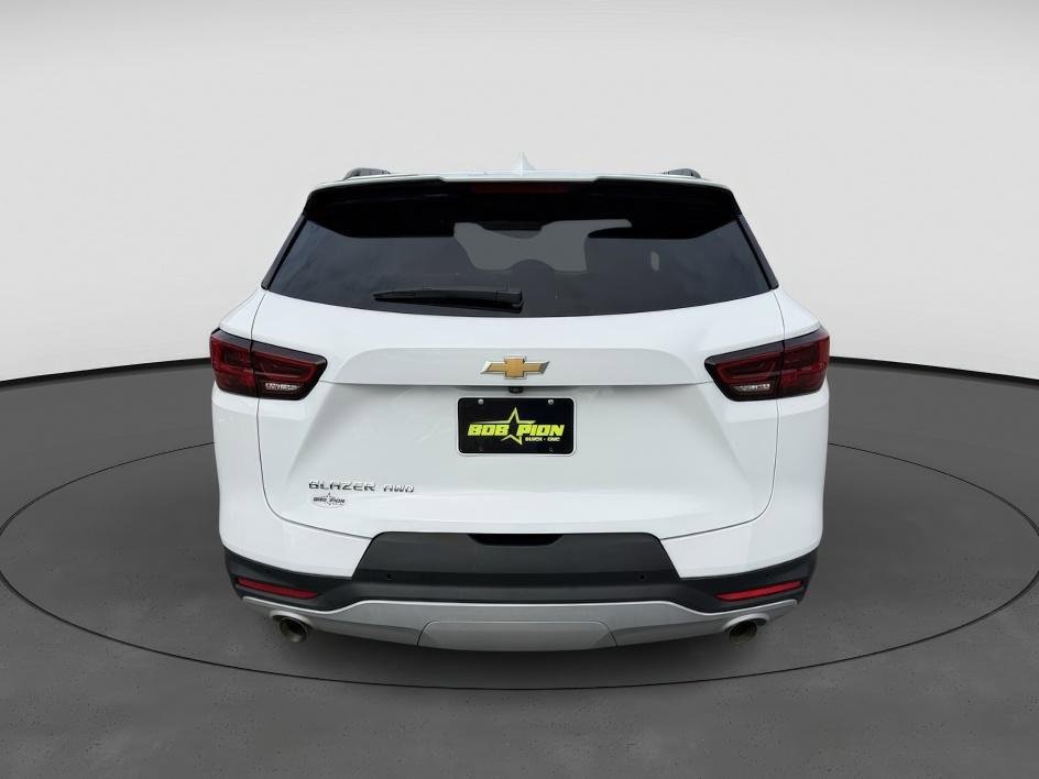 Used 2025 Chevrolet Blazer LT w/ Convenience Package image 5