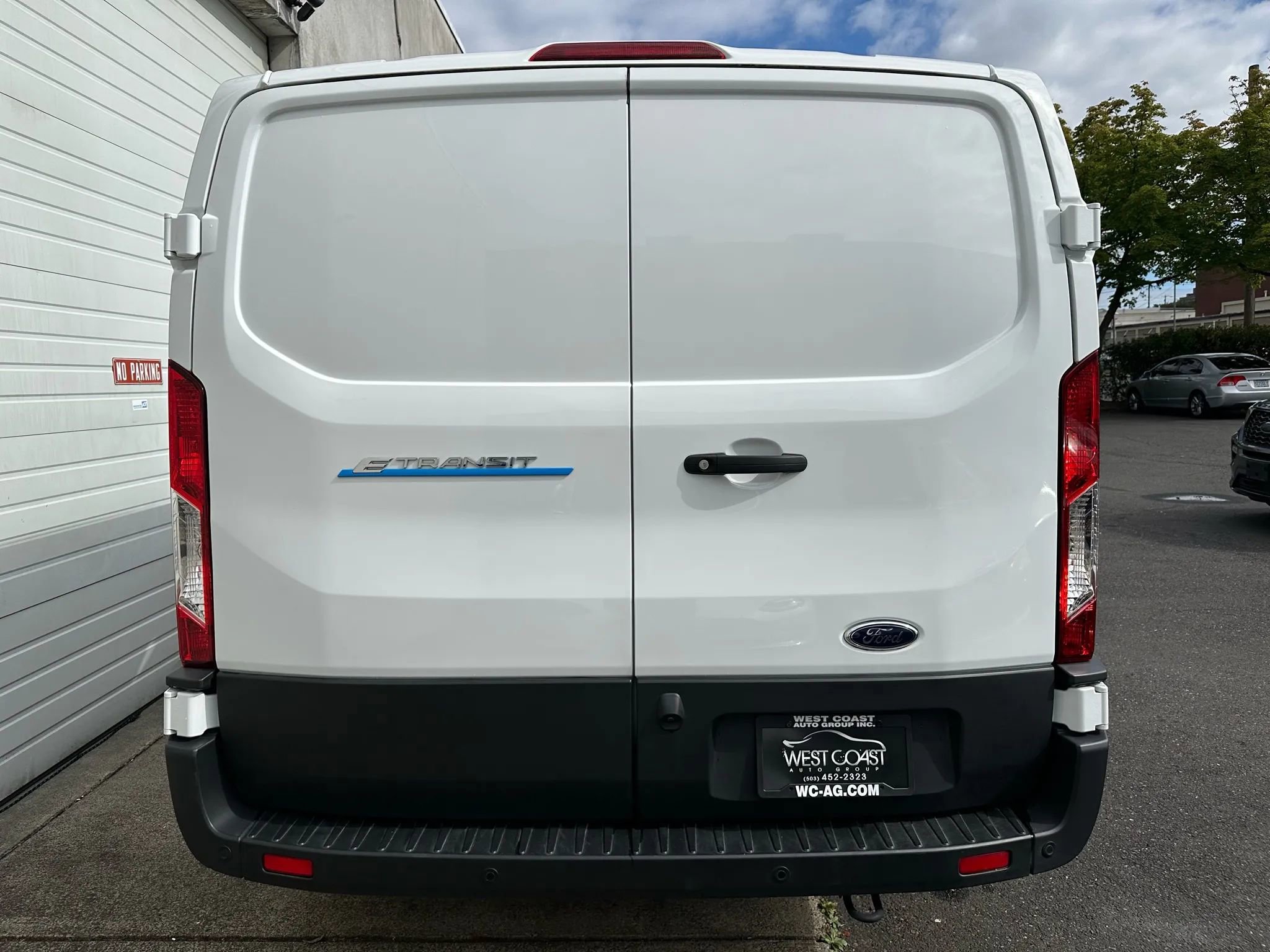 Used 2023 Ford E-Transit Low Roof image 6