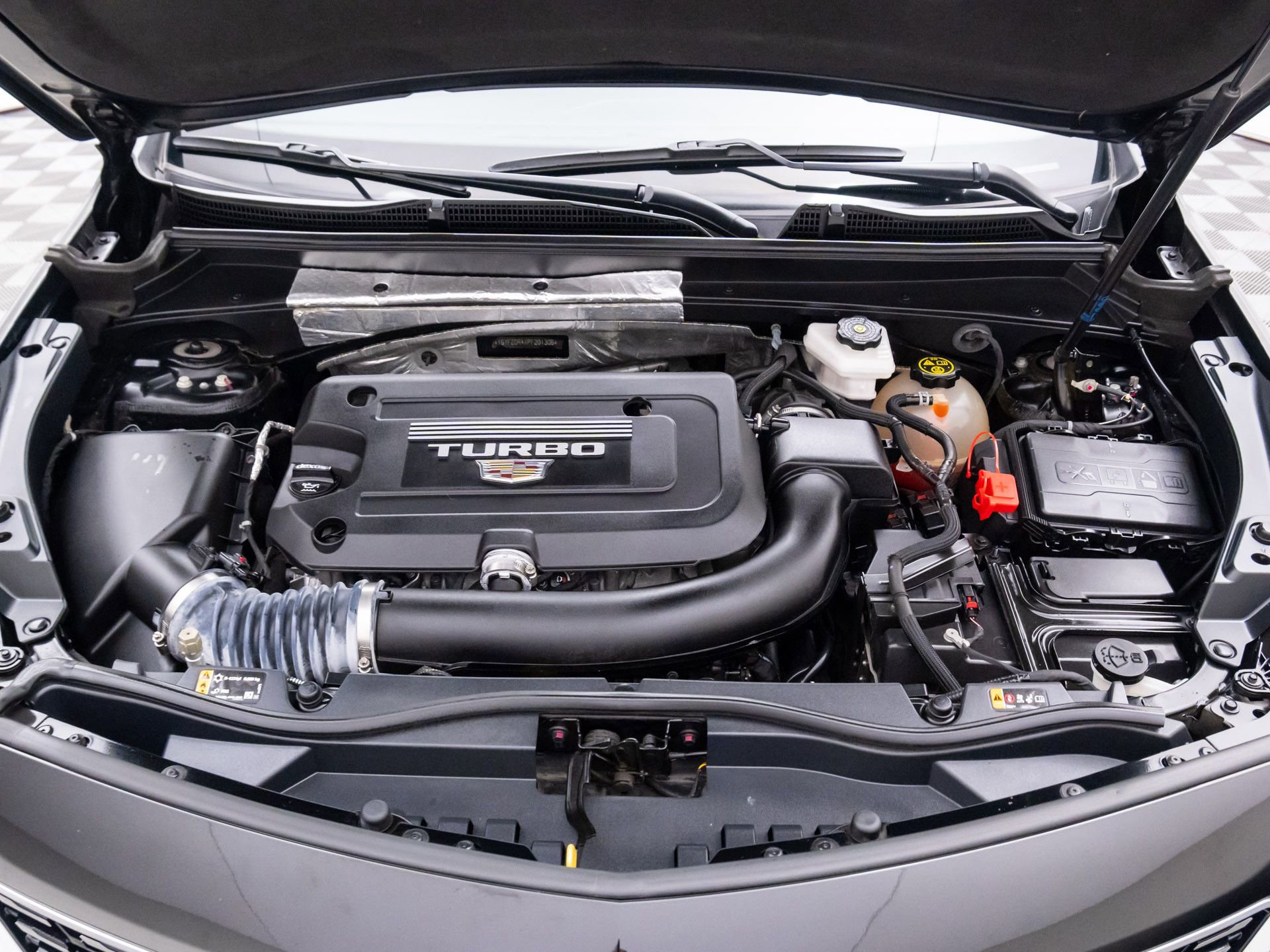 Certified 2023 Cadillac XT4 Premium Luxury image 30