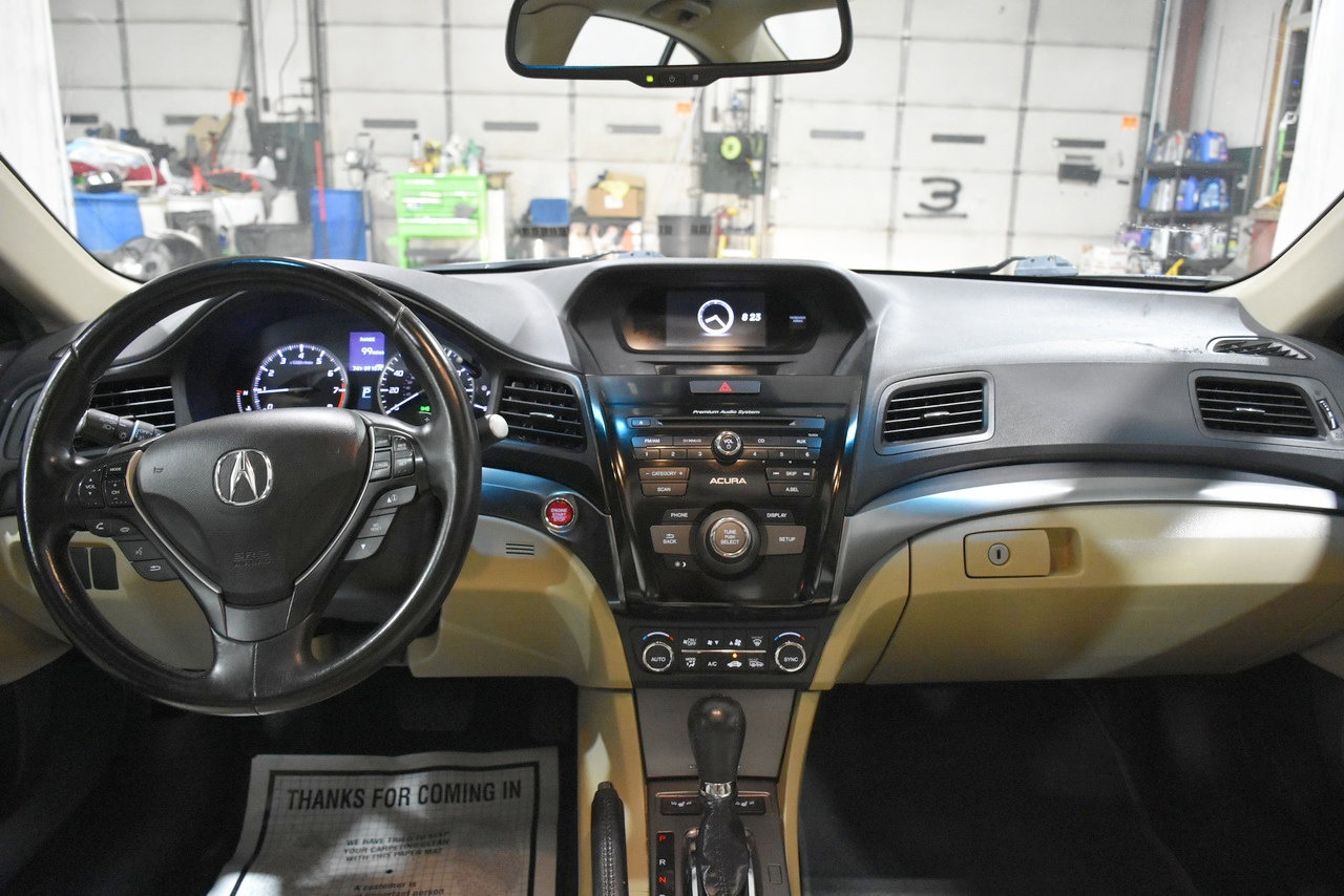 Used 2013 Acura ILX w/ Premium Package image 12