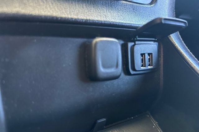 Used 2015 GMC Yukon SLE w/ Convenience Package RWD image 28