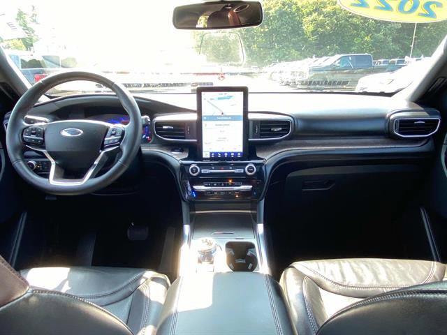 Certified 2022 Ford Explorer Platinum w/ Equipment Group 601A image 20
