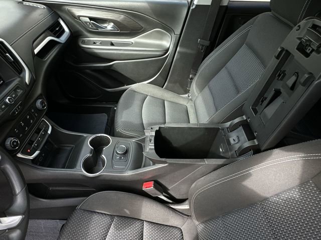 Used 2023 GMC Terrain SLE image 27