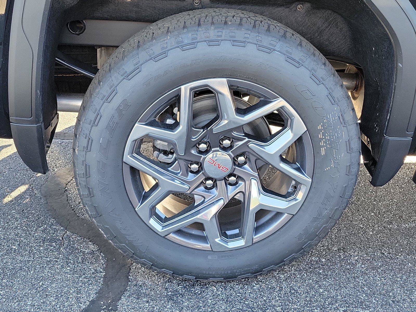 New 2026 GMC Sierra 1500 SLT w/ SLT Premium Package AWD/4WD image 5