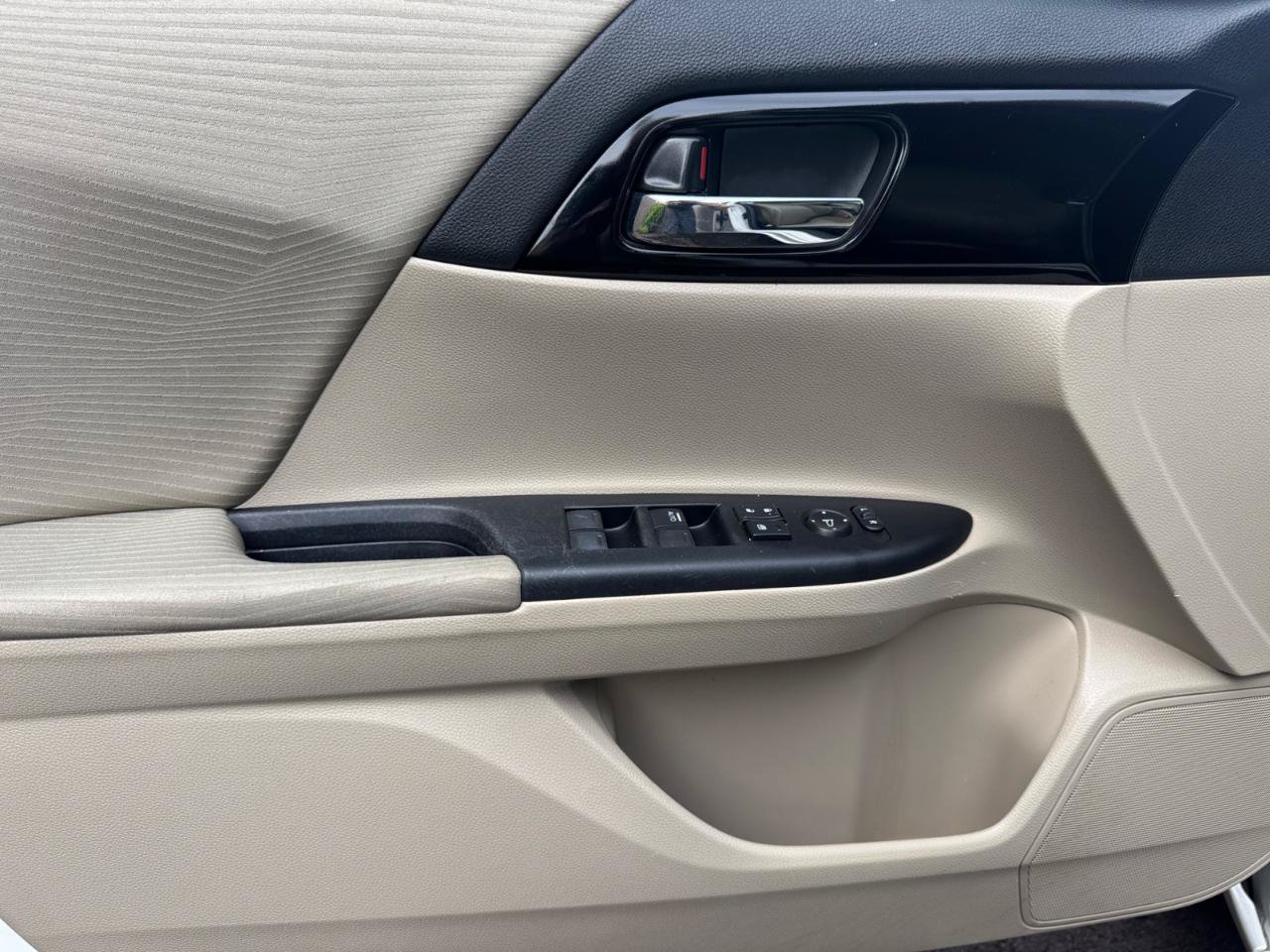 Used 2017 Honda Accord LX image 21