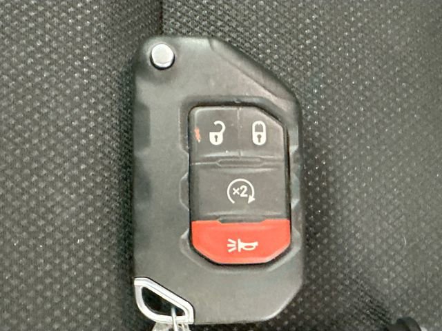 Used 2023 Jeep Wrangler Unlimited w/ Cold Weather Group AWD/4WD image 17