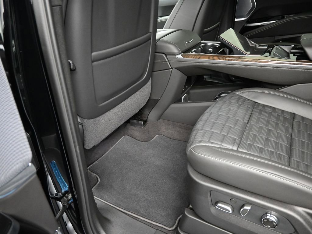 New 2026 Cadillac Escalade Platinum Sport image 12