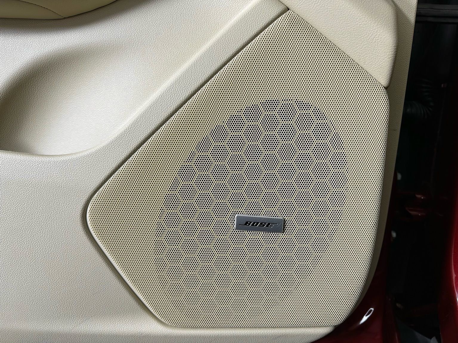 Used 2017 Cadillac XT5 Luxury w/ Driver Awareness Package image 21