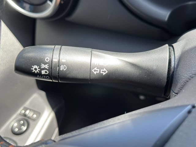 Used 2023 Nissan Kicks SR w/ SR Premium Package FWD image 26