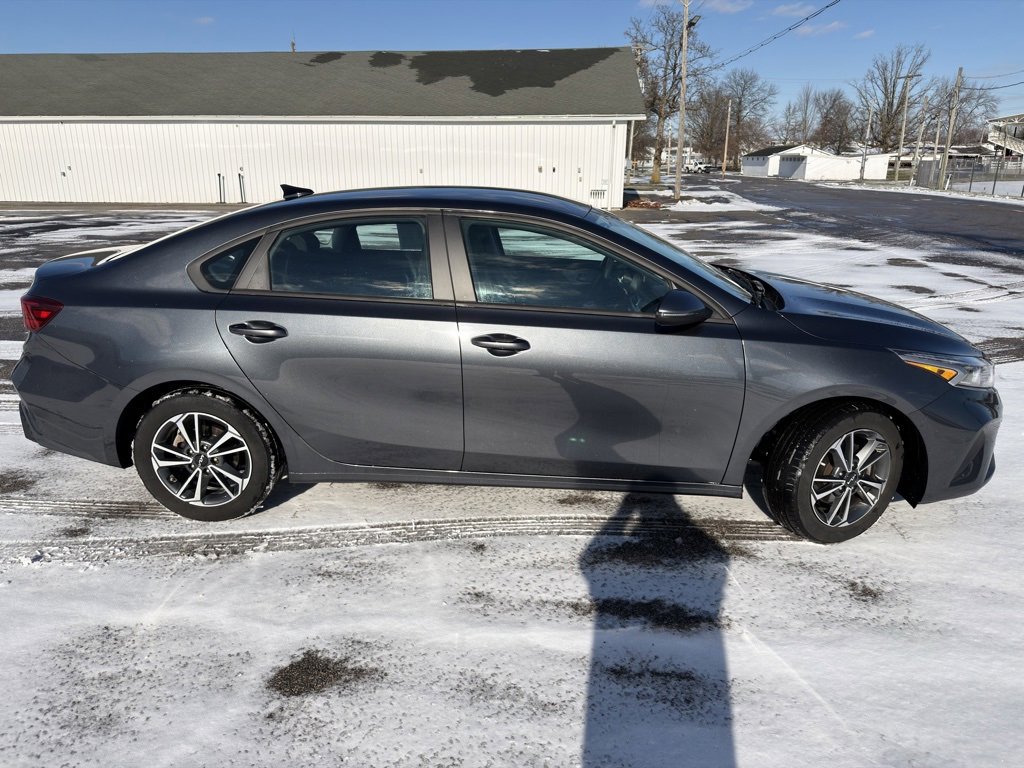Used 2023 Kia Forte LXS w/ LXS Technology Package image 5