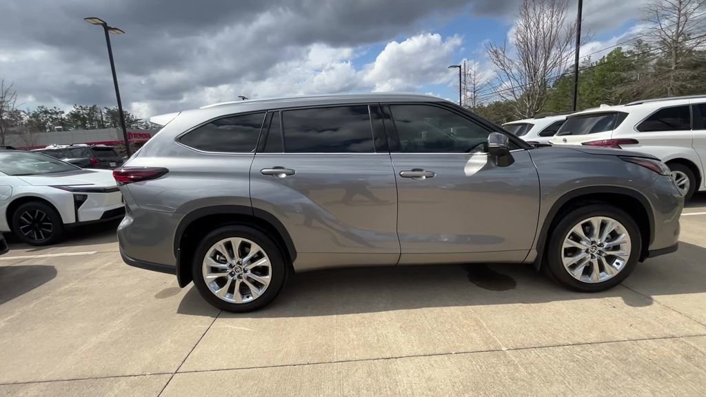 Certified 2026 Toyota Highlander Limited image 7
