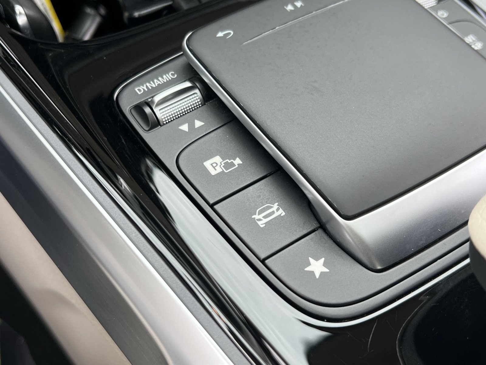 Used 2022 Mercedes-Benz GLB 250 image 37