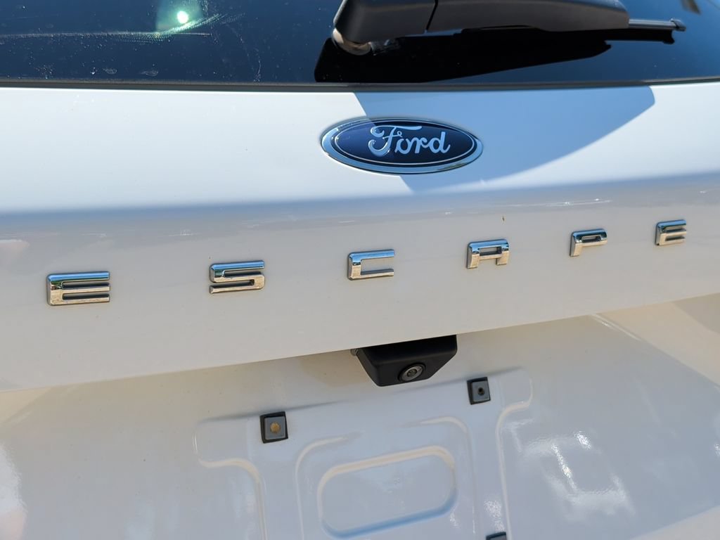 Used 2022 Ford Escape SE w/ SE Sport Appearance Package AWD/4WD image 41