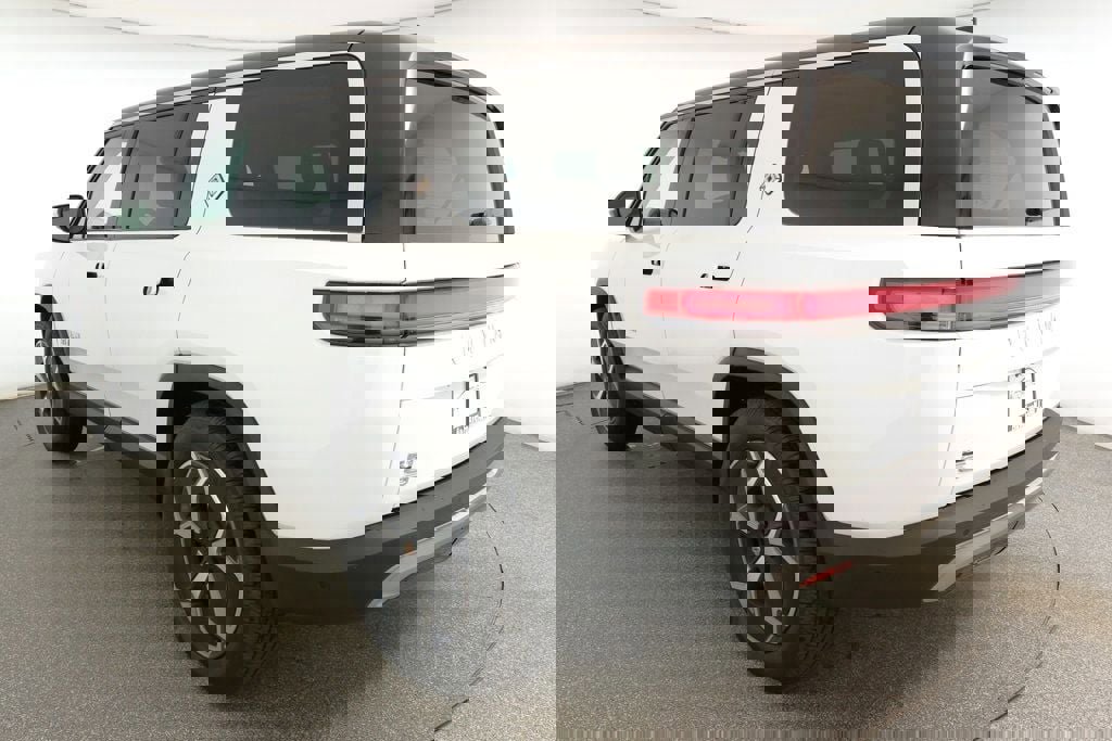Used 2024 Rivian R1S Adventure image 6