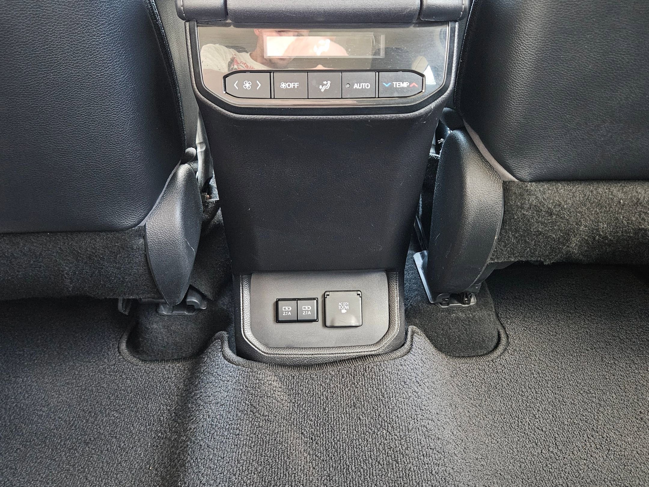 Used 2020 Toyota Highlander Limited image 27