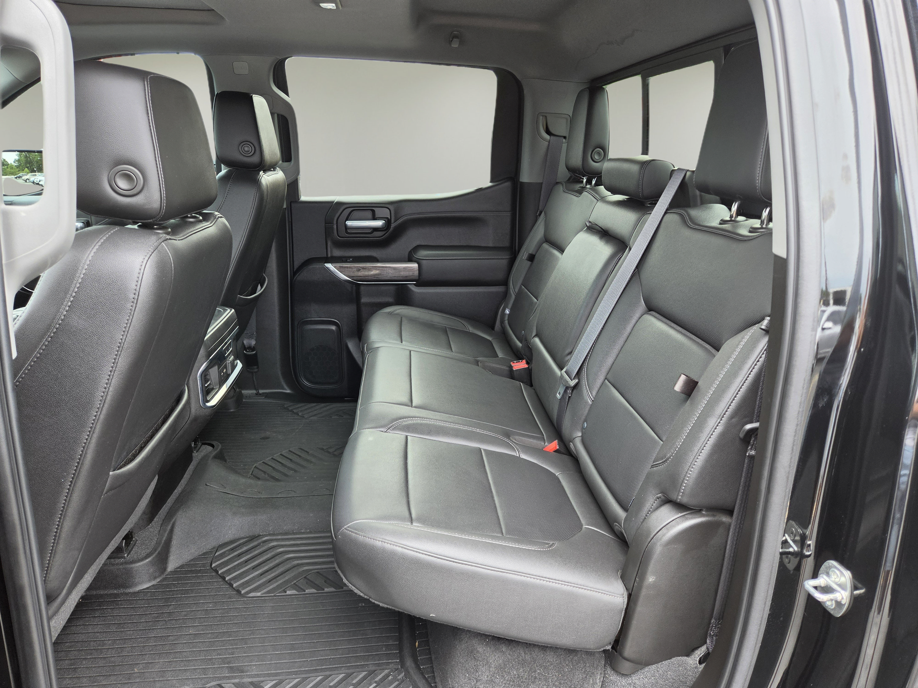 Used 2021 Chevrolet Silverado 1500 LTZ w/ LTZ Premium Package AWD/4WD image 11