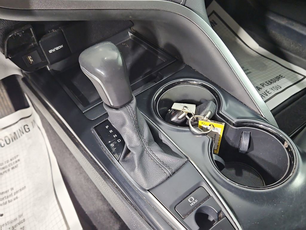 Used 2020 Toyota Camry SE image 22