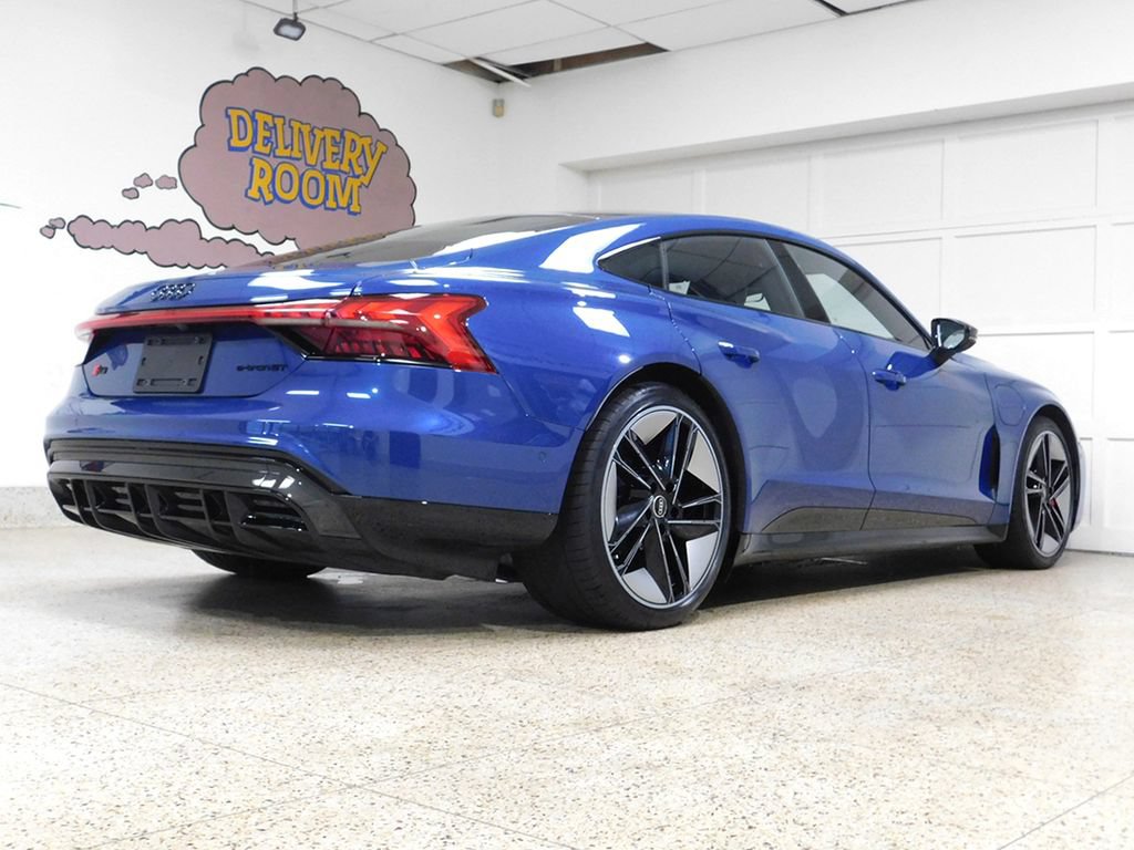 Used 2022 Audi RS e-tron GT AWD/4WD image 4