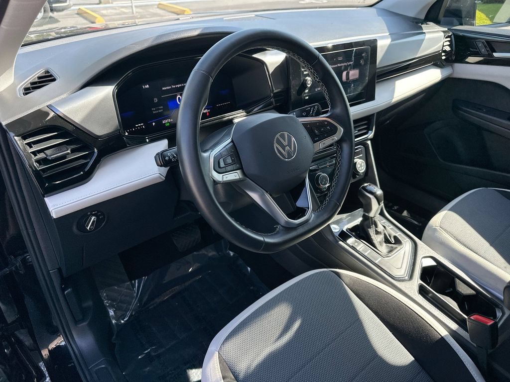 Used 2025 Volkswagen Taos S FWD image 9