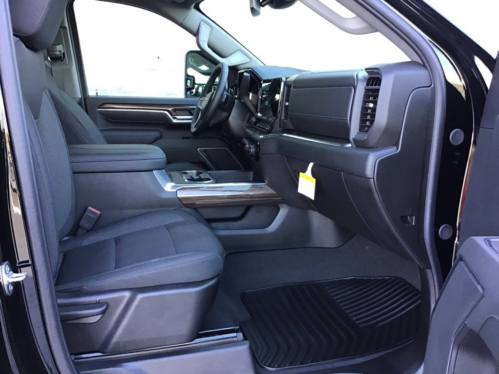 New 2026 Chevrolet Silverado 3500 LT image 24